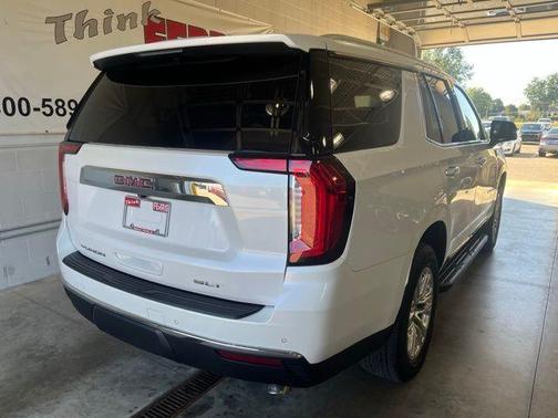 2022 GMC Yukon SLT