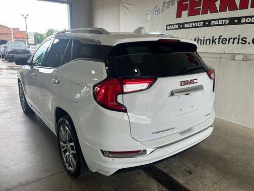 2022 GMC Terrain Denali