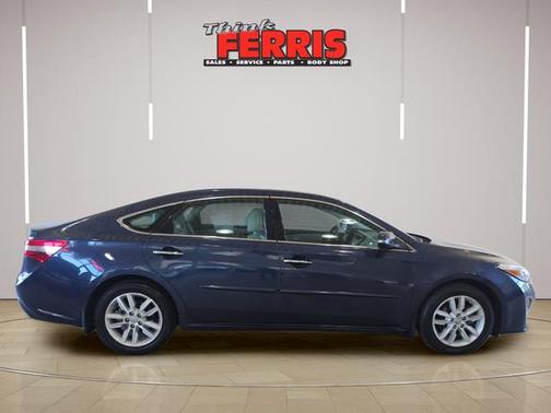 Parisian Night Pearl 2015 Toyota Avalon XLE Premium