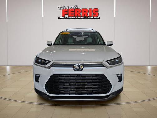Pearl 2025 Toyota Grand Highlander