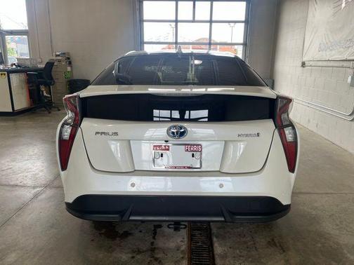 2018 Toyota Prius Four Touring