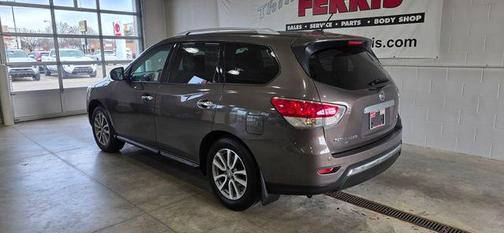 2015 Nissan Pathfinder SV