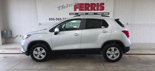 Silver Ice Metallic 2022 Chevrolet Trax LT