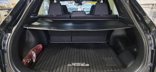 2024 Toyota Corolla Cross Hybrid SE