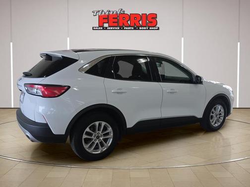 Oxford White 2021 Ford Escape SE