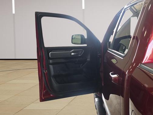 Delmonico Red Pearlcoat 2019 RAM 1500 Big Horn