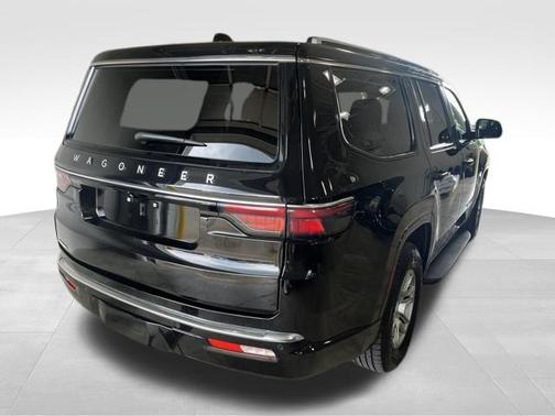 2023 Jeep Wagoneer Base