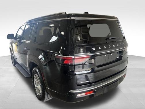 2023 Jeep Wagoneer Base