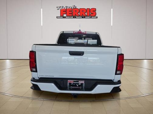 Summit White 2026 Chevrolet Colorado LT