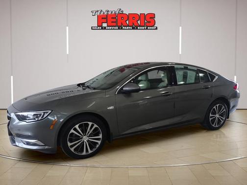 Smoked Pearl Metallic 2019 Buick Regal Sportback Essence