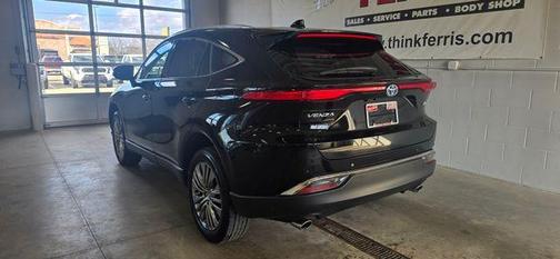 2023 Toyota Venza XLE