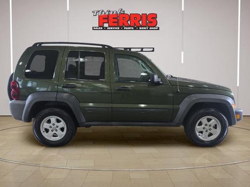 Jeep Green Clearcoat Metallic 2007 Jeep Liberty Sport