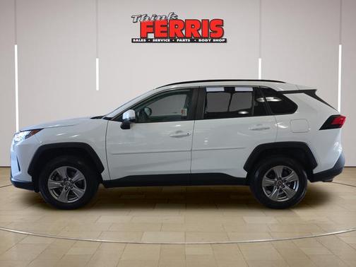 Ice 2023 Toyota RAV4 XLE