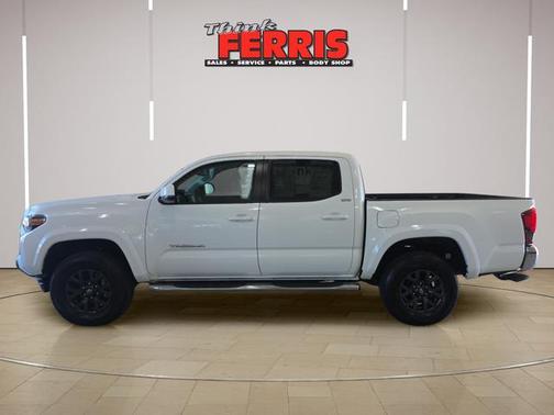 Ice 2023 Toyota Tacoma SR5