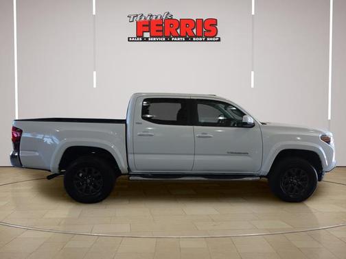 Ice 2023 Toyota Tacoma SR5