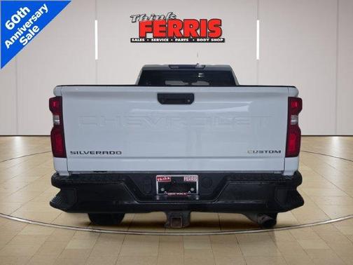 Summit White 2021 Chevrolet Silverado 2500 Custom
