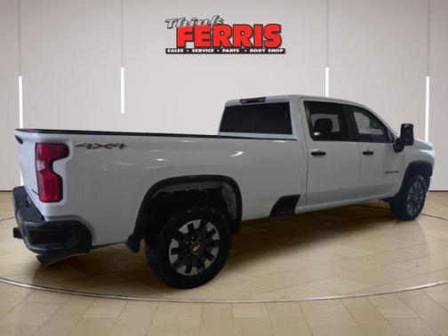 Summit White 2021 Chevrolet Silverado 2500 Custom