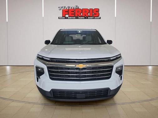 Summit White 2026 Chevrolet Traverse LT