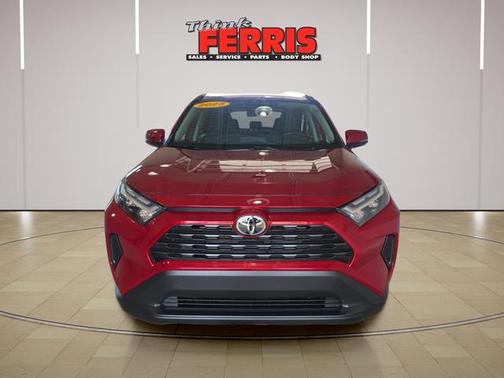 Pearl 2025 Toyota RAV4 XLE