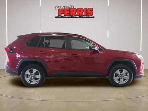 Pearl 2025 Toyota RAV4 XLE