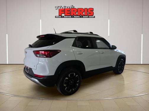Summit White 2021 Chevrolet Trailblazer LT