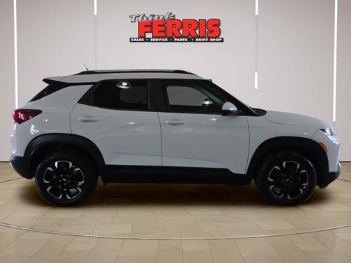 Summit White 2021 Chevrolet Trailblazer LT