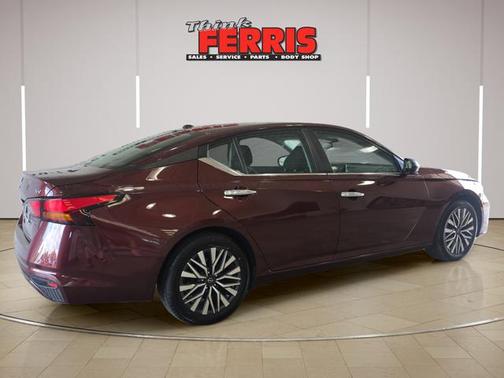 Garnet Pearl 2024 Nissan Altima 2.5 SV