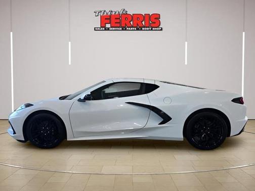 Arctic White 2026 Chevrolet Corvette Stingray w/2LT