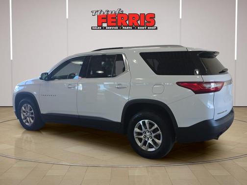 Summit White 2018 Chevrolet Traverse LT Cloth