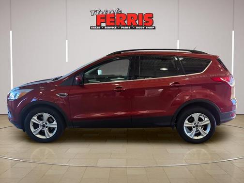 Sunset 2016 Ford Escape SE