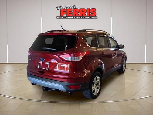 Sunset 2016 Ford Escape SE