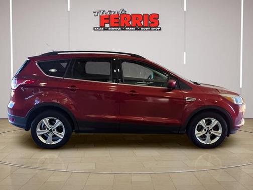 Sunset 2016 Ford Escape SE