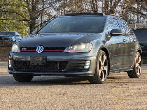 2017 Volkswagen Golf GTI SE 4-Door