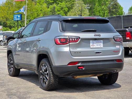 Silver 2020 Jeep Compass Trailhawk