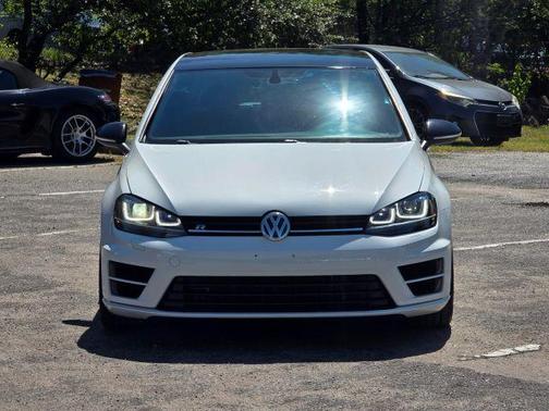 Oryx White Pearl Effect 2016 Volkswagen Golf R 4-Door