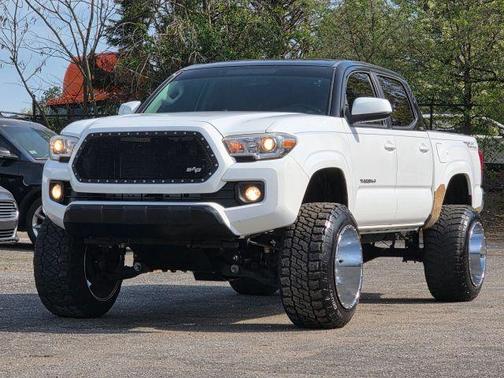 2016 Toyota Tacoma SR5