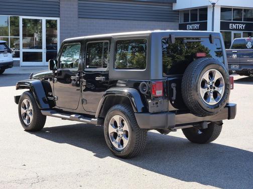 2016 Jeep Wrangler Unlimited Sahara