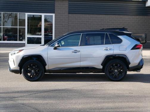 2022 Toyota RAV4 Hybrid SE