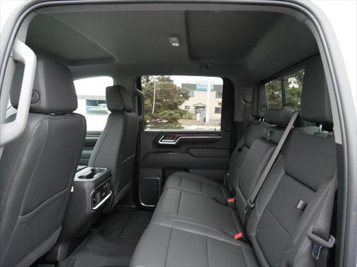 2025 GMC Sierra 3500 SLT