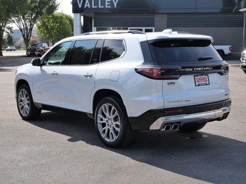 2024 GMC Acadia Denali