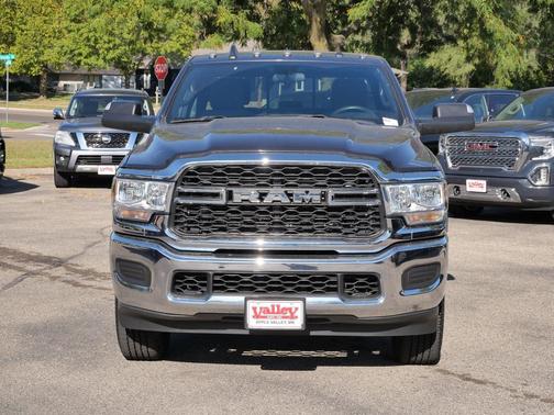 2021 RAM 2500 Tradesman Crew Cab 4x4 6'4' Box