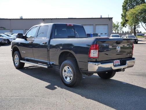 2021 RAM 2500 Tradesman Crew Cab 4x4 6'4' Box