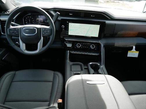 2025 GMC Sierra 3500 Denali