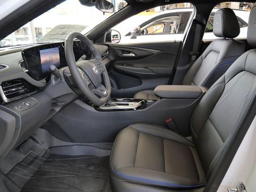 2025 Buick Envista Sport Touring FWD