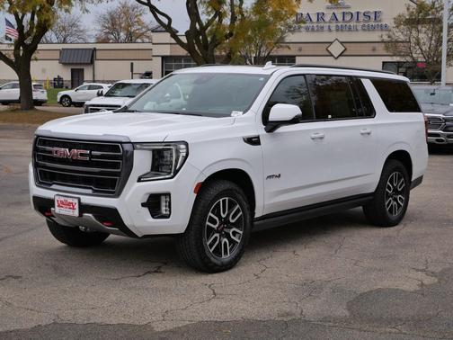 2023 GMC Yukon XL 4WD AT4