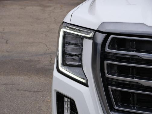 2023 GMC Yukon XL 4WD AT4
