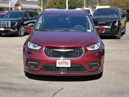 2022 Chrysler Pacifica Hybrid Touring L
