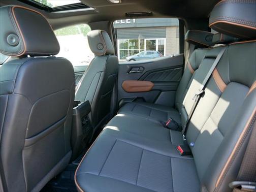 2025 GMC Canyon Base