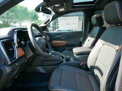 2025 GMC Canyon Base