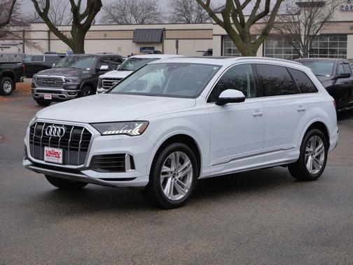 2023 Audi Q7 55 Premium Plus